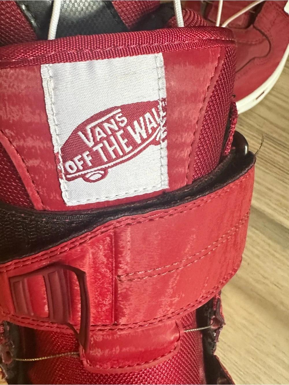 Vans Men’s Red Matlock Snowboard Boots 8.5